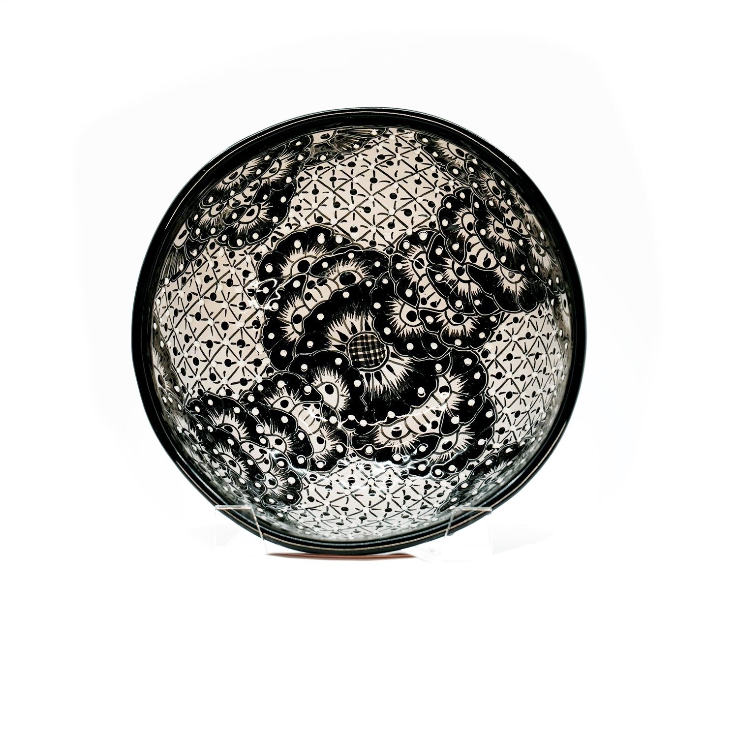 Timeless Elegance Serving Bowl in Black