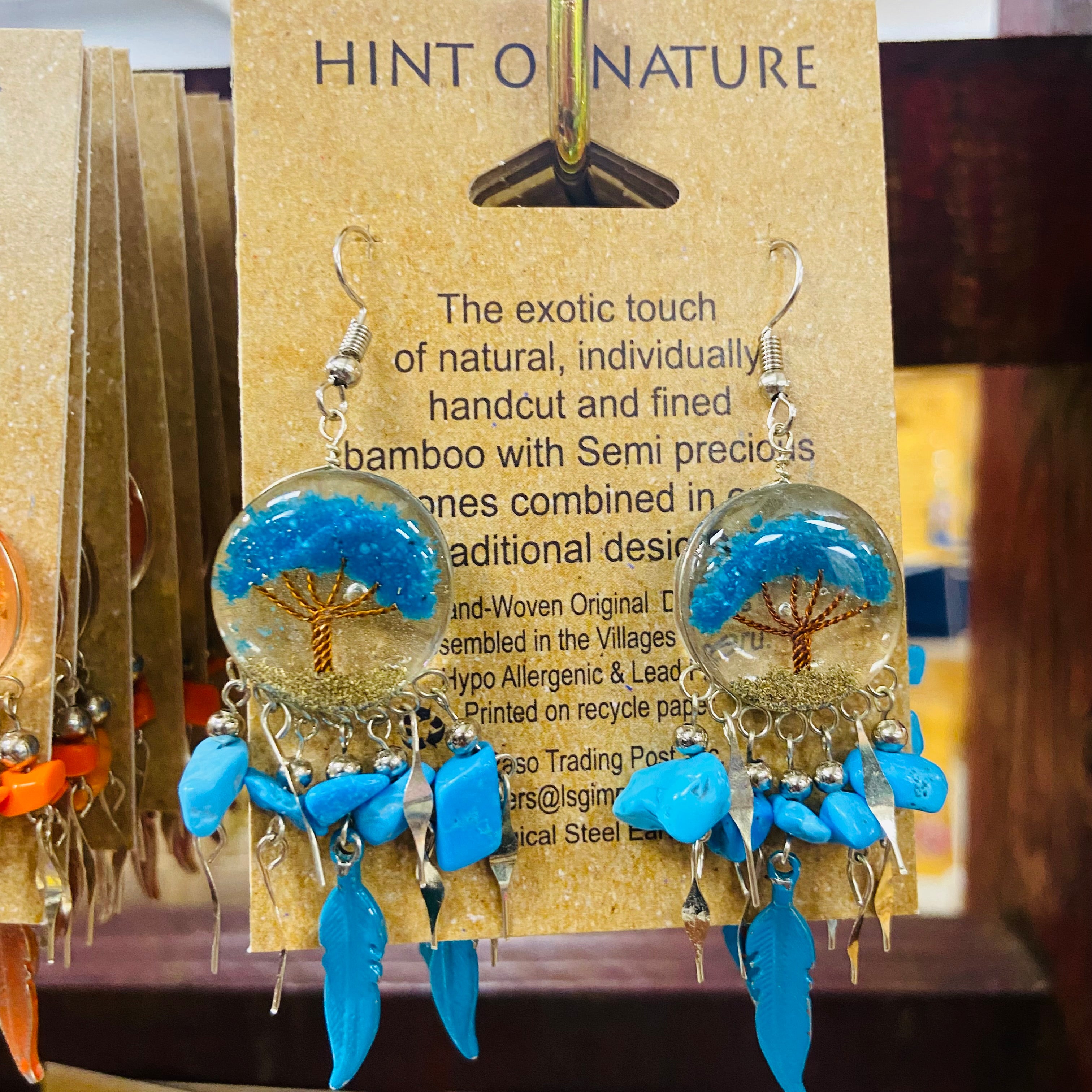 $3 ea. #240920E-ToL/1F Round Acrylic ToL Earrings w/Single Metal Feather Chip Stone Dangles (12pcs/Order)